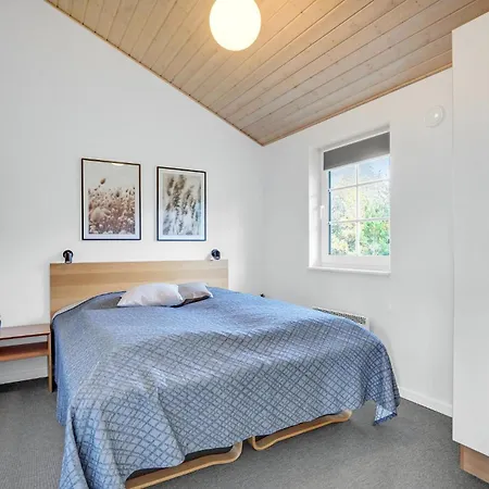 Feriehus 3 Bedroom Stunning In