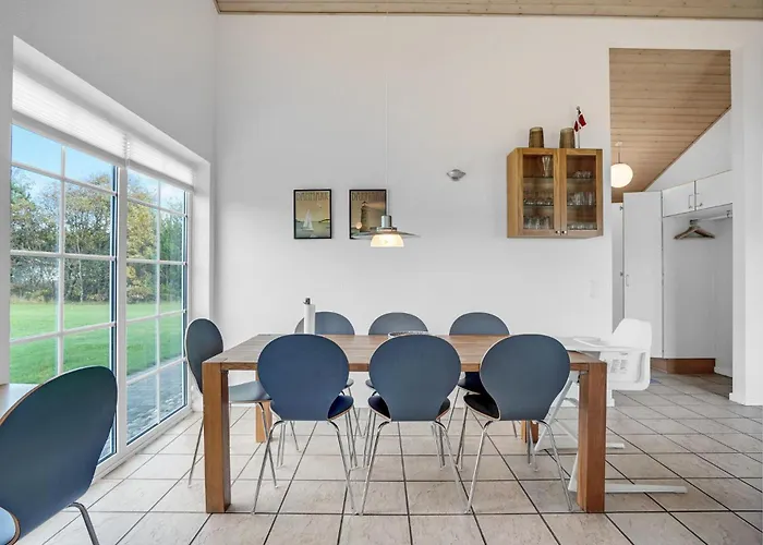 3 Bedroom Stunning In *